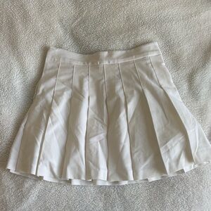 Aritzia Sunday Best White Pleated Skirt